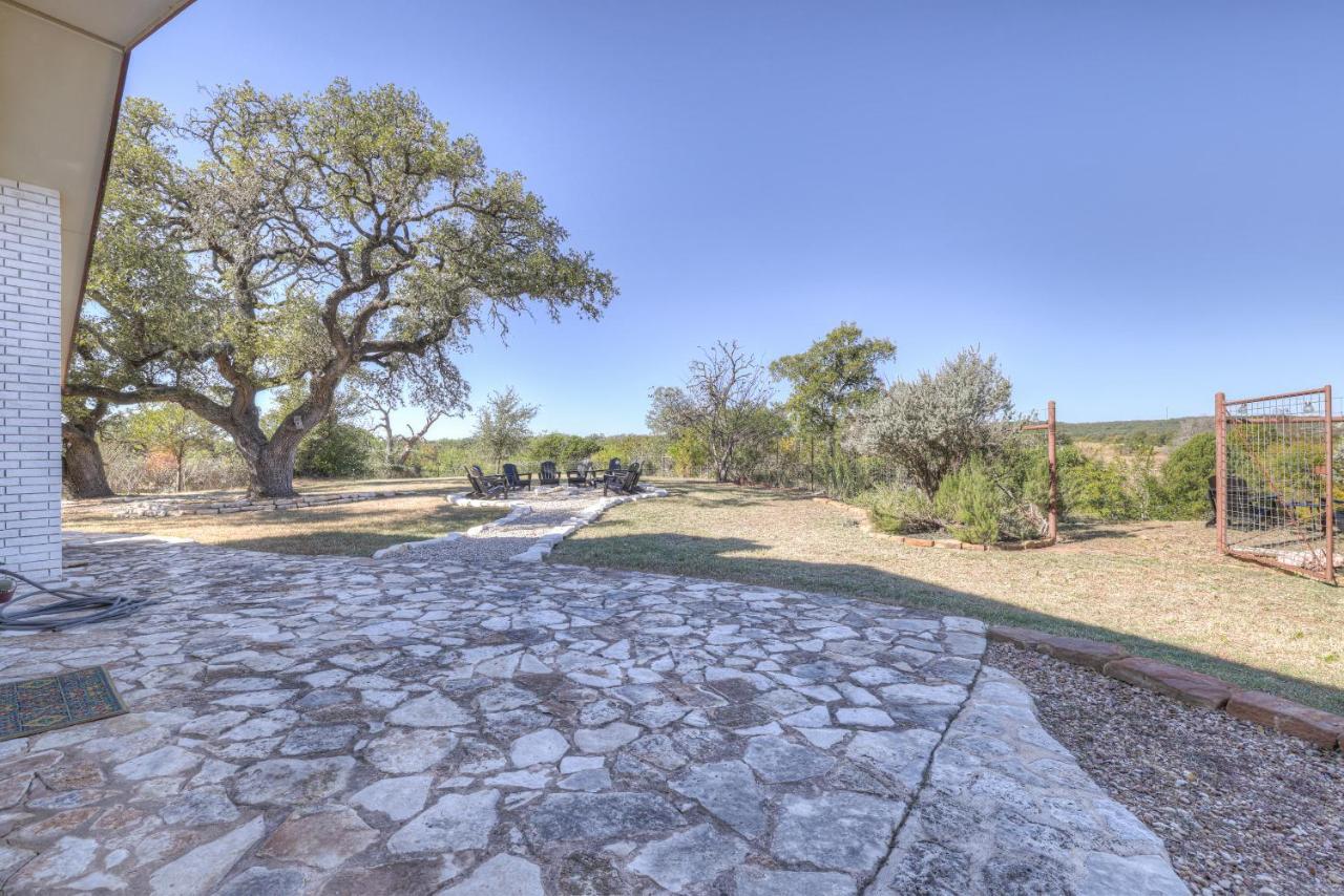 Casa Bonita Firepit-Grill & Hill Country Views! Villa Fredericksburg Eksteriør bilde